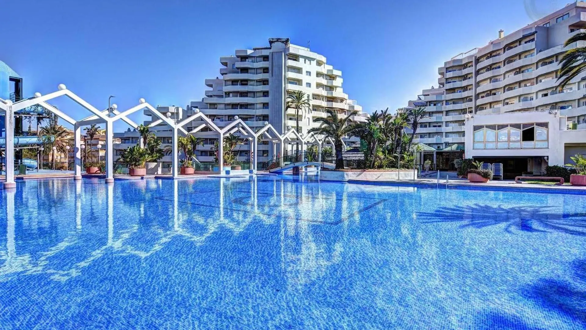 Benalbeach Apartment With Magnificent Sea View 贝纳尔马德纳 0*,