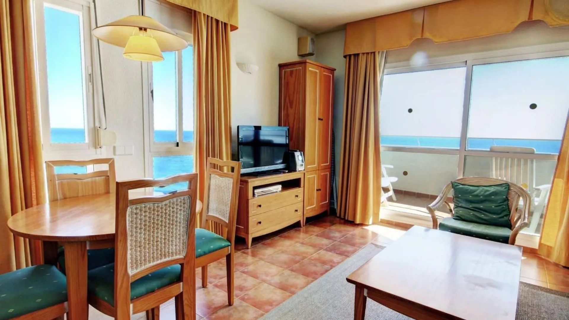 Benalbeach Apartment With Magnificent Sea View Benalmádena Ισπανία
